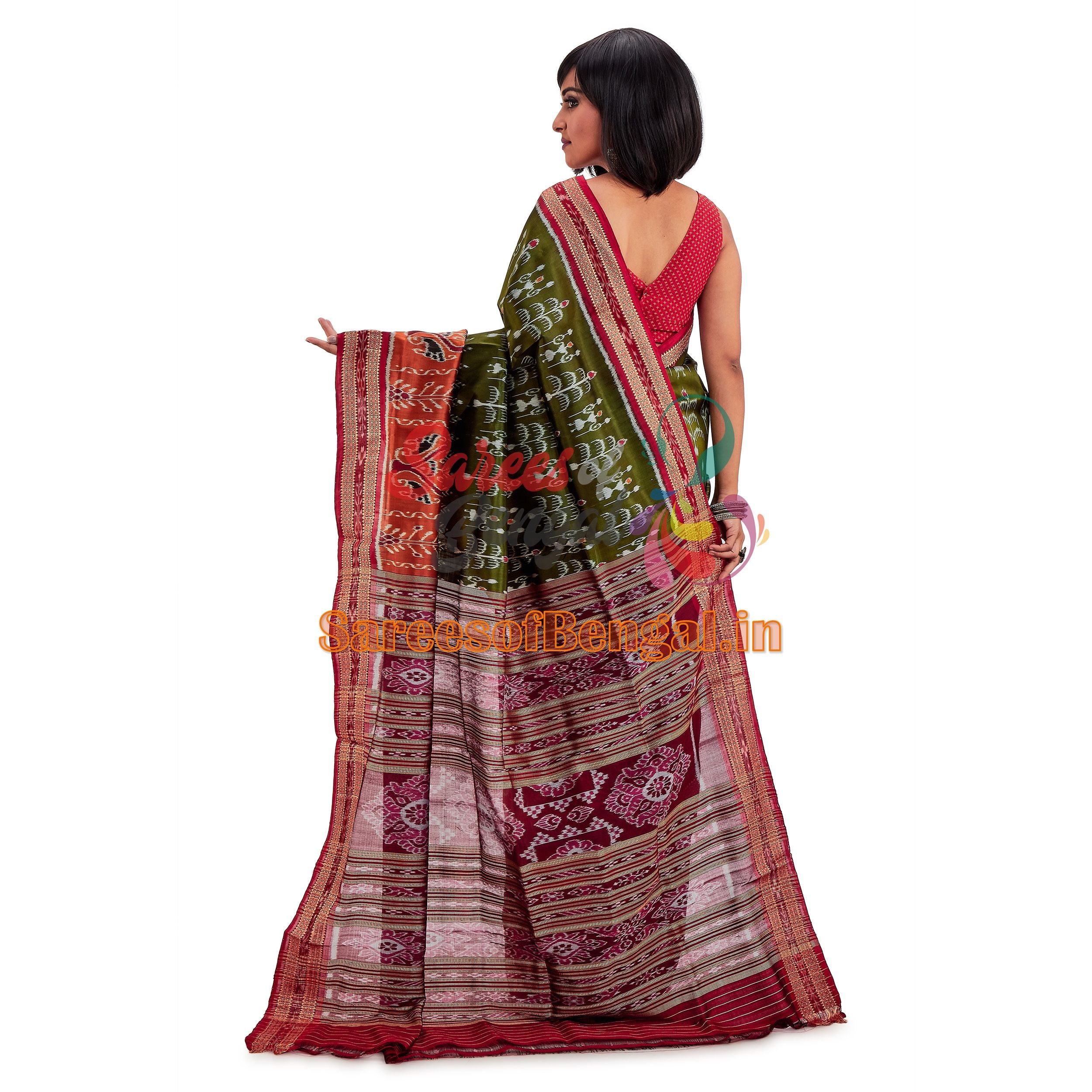 Dual Coloured Elegant Ikkat Silk Saree